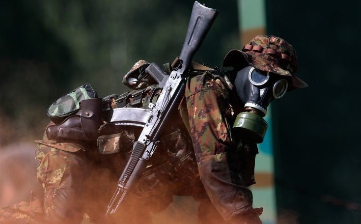 Μακελειό σε πεδίο βολής: Ρώσος στρατιώτης σε αμόκ σκότωσε τρεις συναδέλφους του και τραυμάτισε άλλους δυο